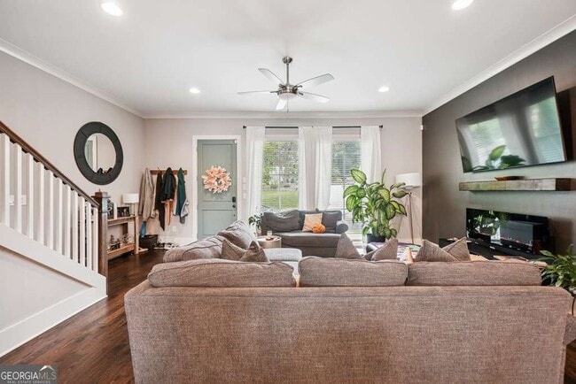 Photo - 144 1st Ave NW