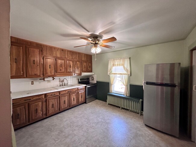 kitchen - 2041 Penn Ave Apartments Unit Second Floor