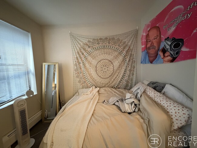 Photo - 822 Beacon St