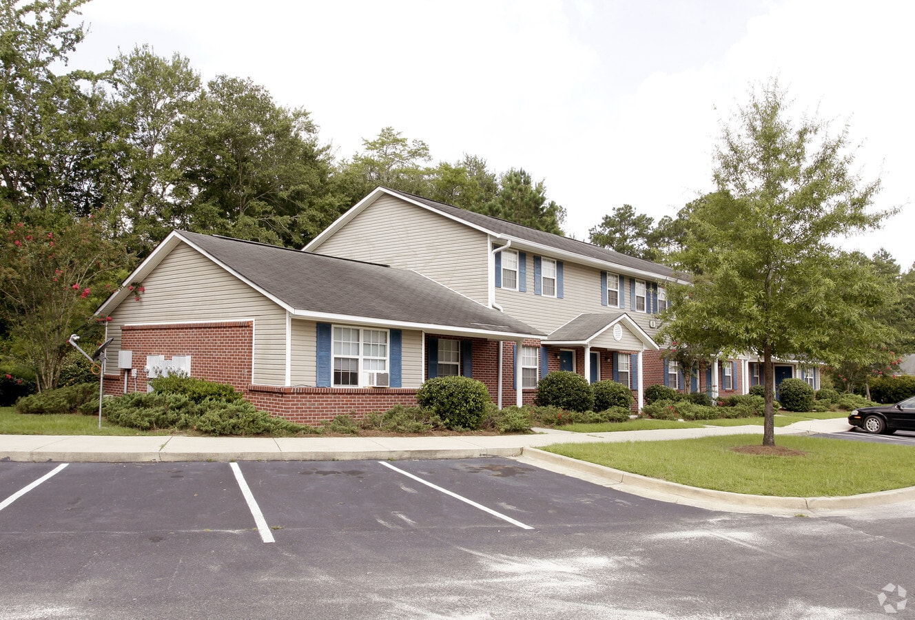 Twin Oaks - Twin Oaks Apartments