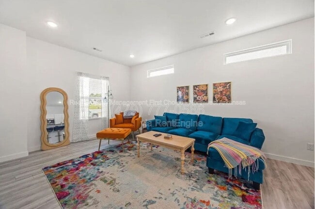 Photo - 1061 Kentucky Ave