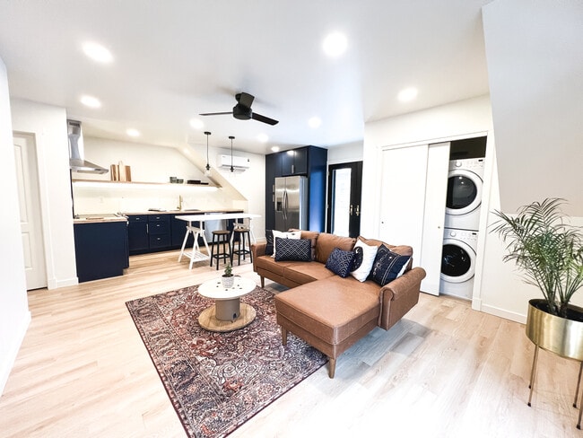 Photo - 2520 Jefferson Ave Unit Carriage House