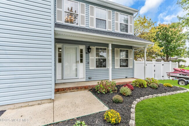 Photo - 922 Quincy Dr
