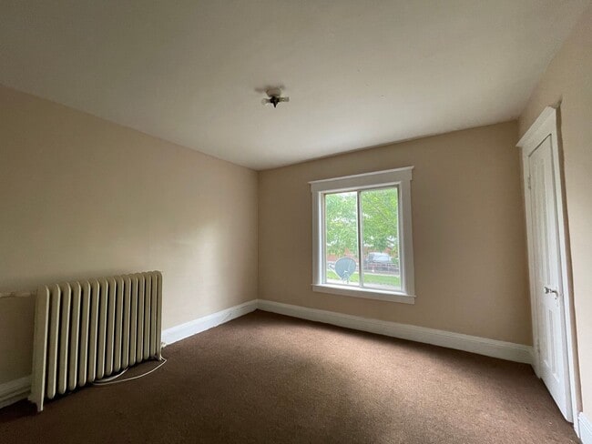 Photo - 64-66 Lincoln Ave Unit 66 - UP