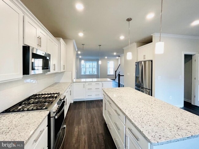 Photo - 22732 Tate St