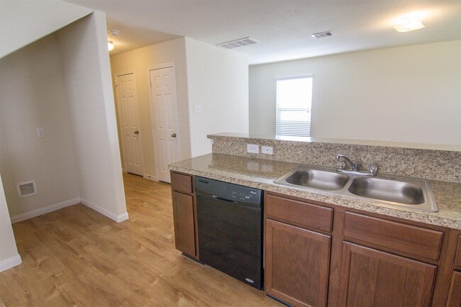 Photo - 708 South Ella Creek Drive