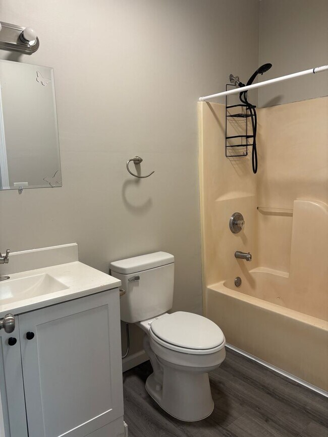 Photo - 1200 N 8th St Unit B