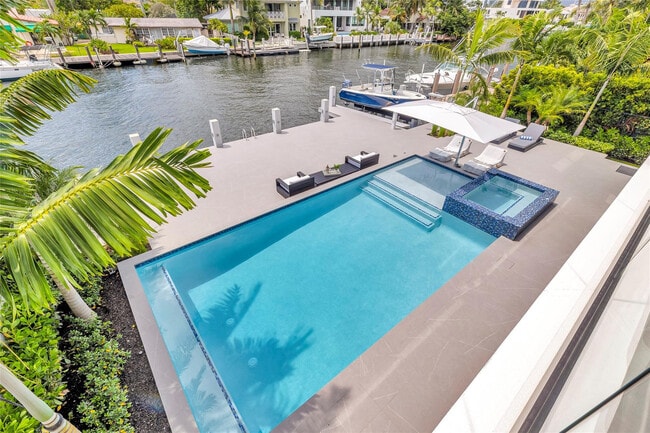 Photo - 1730 SE 13th St