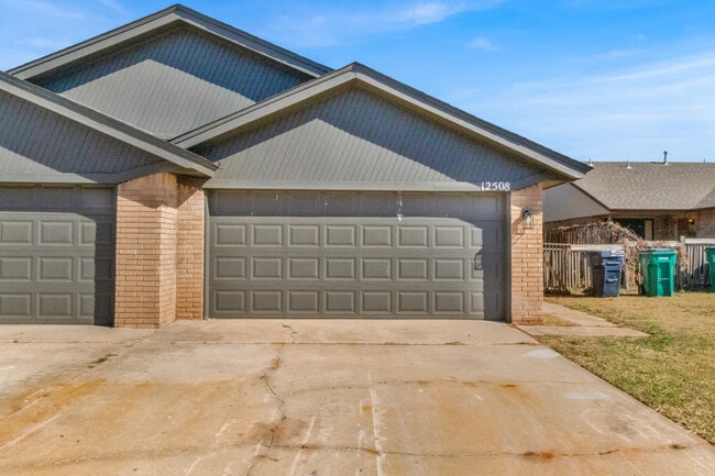 Photo - 12508 Abbotts Way