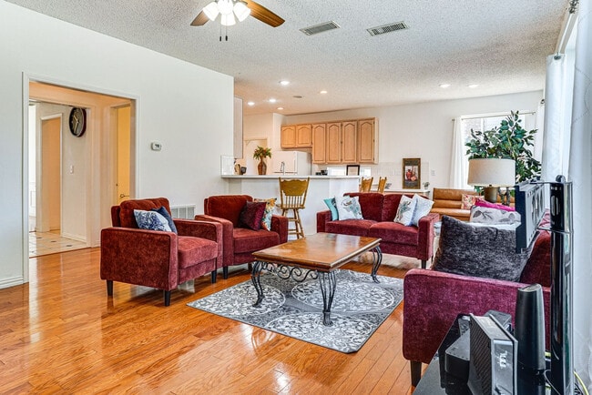 Photo - 1916 Paloma Way Unit SI ID1587978P