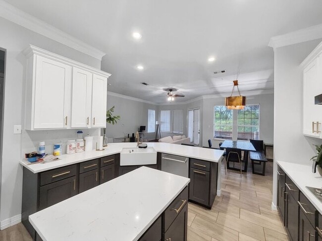 Photo - 1004 Colonial Dr Unit TX 75019