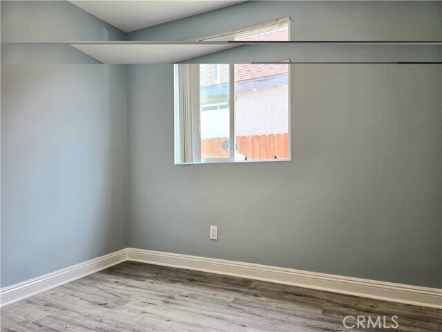 Photo - 715 W 58th St Townhome