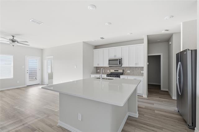 Photo - 609 Clover Crk Dr