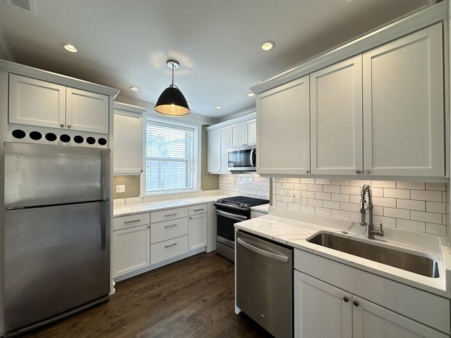 Photo - 1637 W Gregory St Unit J09P