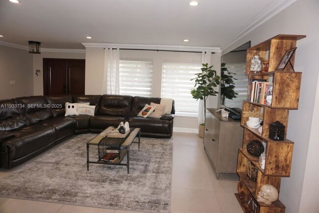 Photo - 10350 SW 16th St