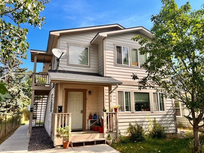 Building Photo - 1918 S 5th St W Unit B