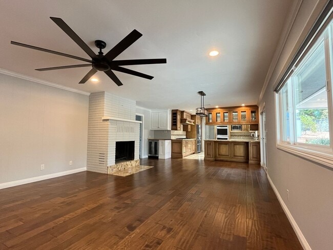 Photo - 2085 Warmlands Ave