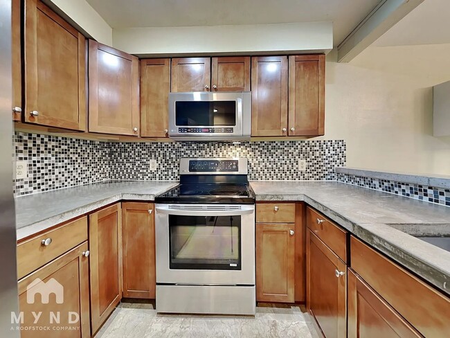 Photo - 2002 S Helena St