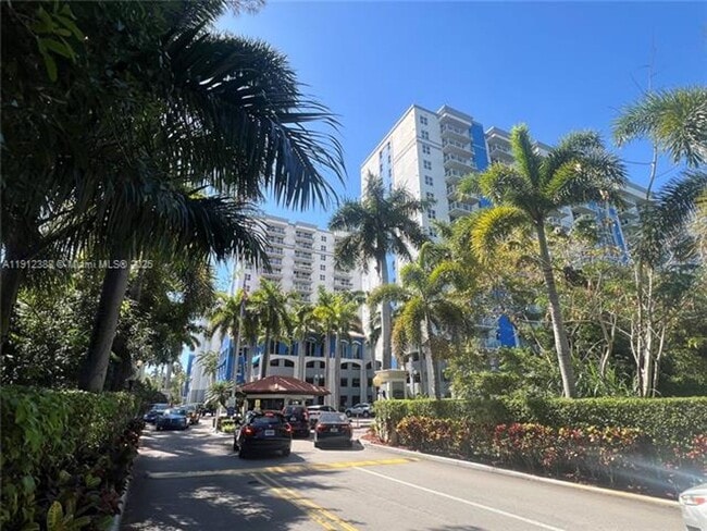 Building Photo - 5077 NW 7th St Unit 5077 NW 7th St 1202