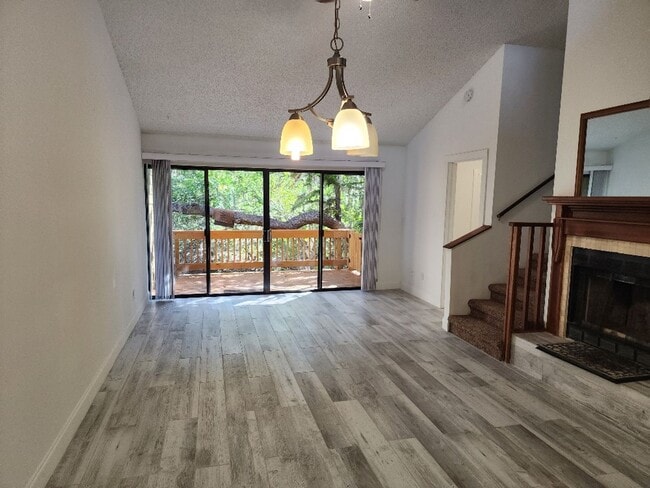 Photo - TOWNHOME IN QUIET NEIGHBORHOOD