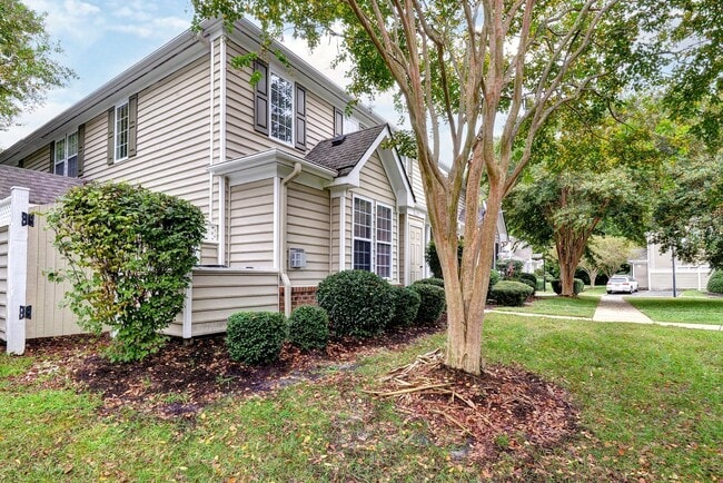 Photo - 130 Ellis Dr