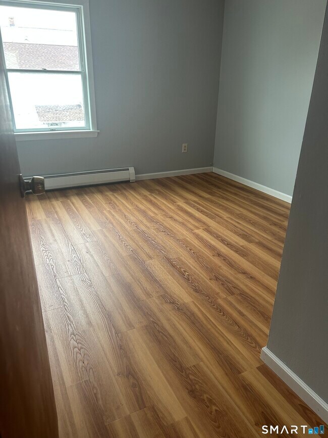 204 Booth St