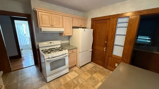 Building Photo - 6 Narragansett St Rental