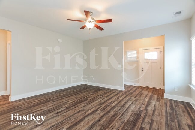 Photo - 1380 Woodridge Pl