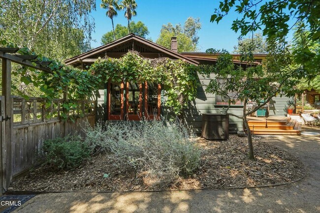 Photo - 467 E Sacramento St
