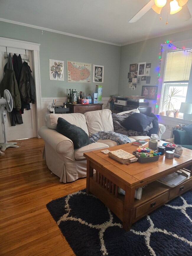 Photo - 24 Oak Square Ave