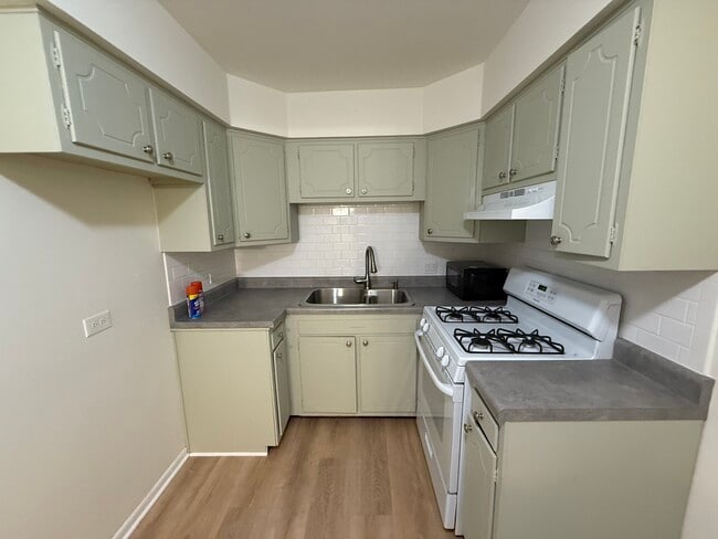 Photo - 1039 College Ave Unit 5W