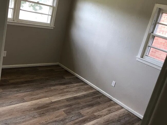 Photo - 2306 62nd St