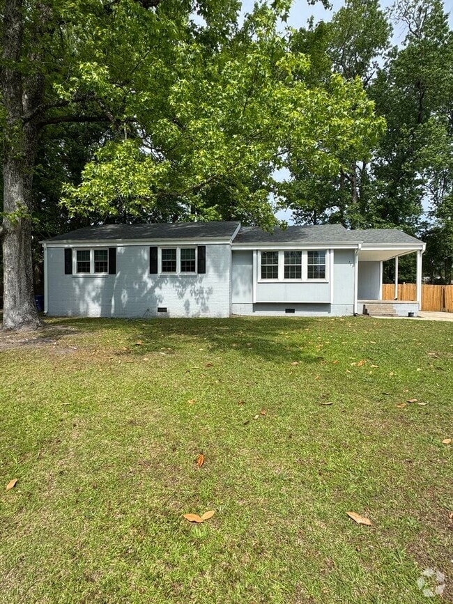 Building Photo - Nestled on Barn Rental