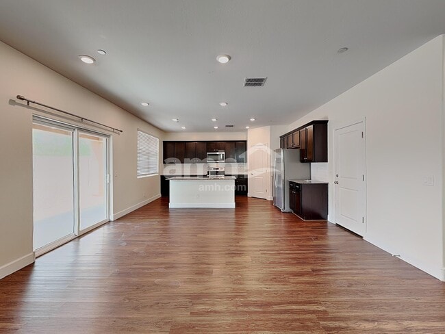 Photo - 5921 W Larkspur Dr