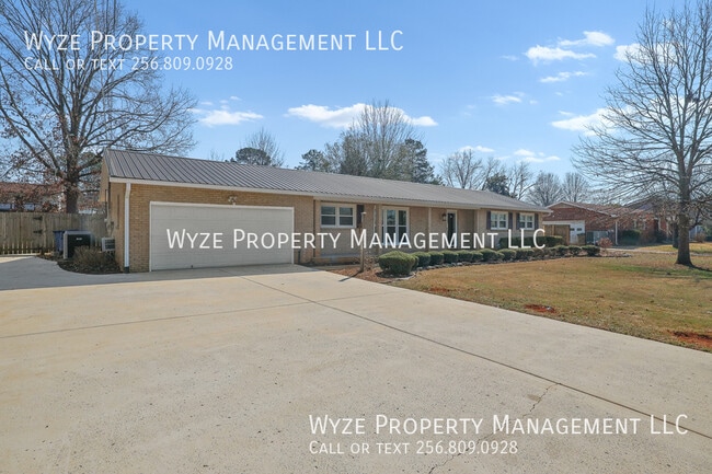 Building Photo - 2105 Manassas Dr SW