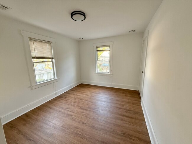 Photo - 30 Walter Hammond Pl Unit #2