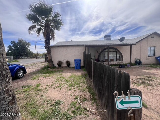 Photo - 241 E Elwood St Unit 2