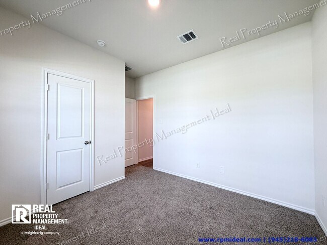 Photo - 621 Dunhill Rd