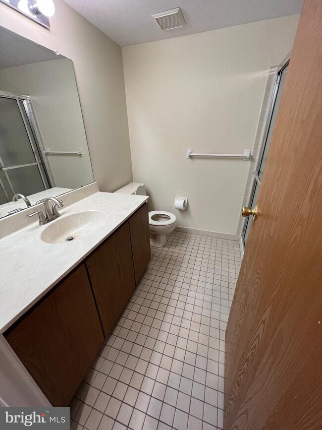 106 Gravel Hill Station Apartment Southampton, PA