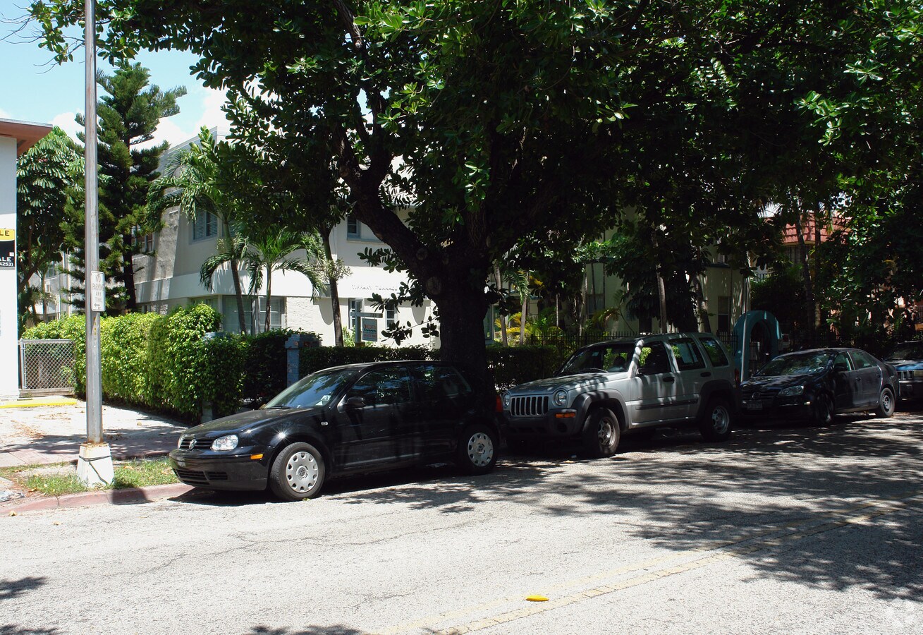 Photo - 720 Meridian Ave