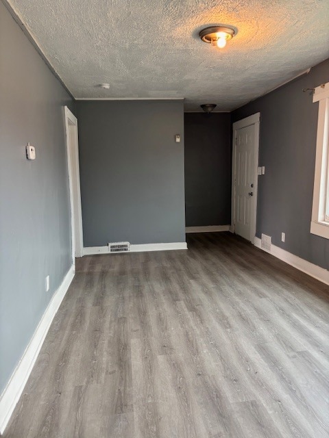 Photo - 14461 Lappin St