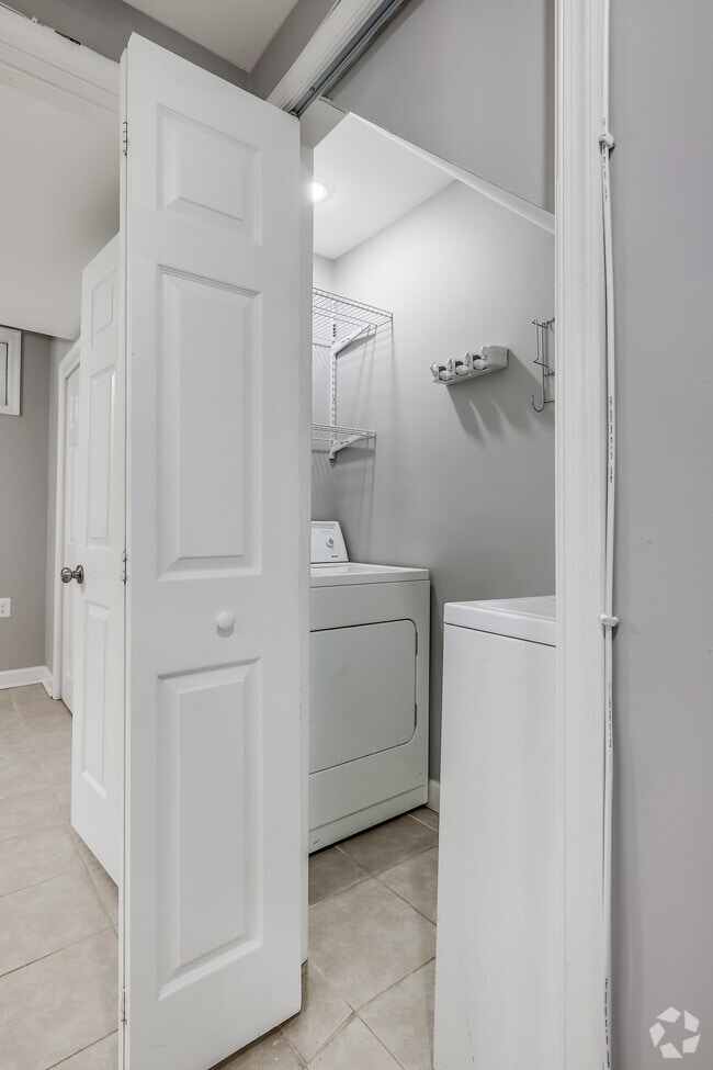 Building Photo - 513 Somerset Pl NW Unit 2 Rental
