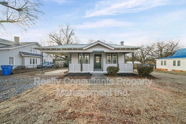 Building Photo - 1703 Lowder St