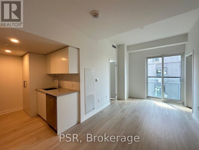 Photo - 500 Wilson Ave Unité 1105