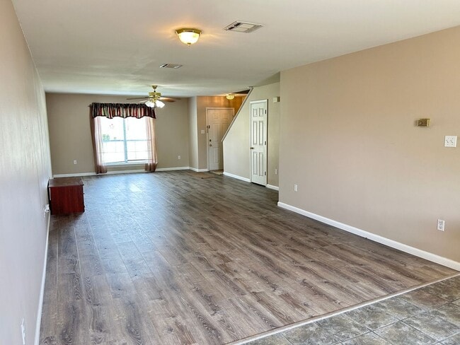 Photo - Spacious 2BR Town house in Houma Unit LABS 211 Greenbriar Dr - 60263840770