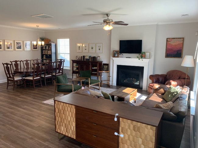 Photo - 156 Secretariat St