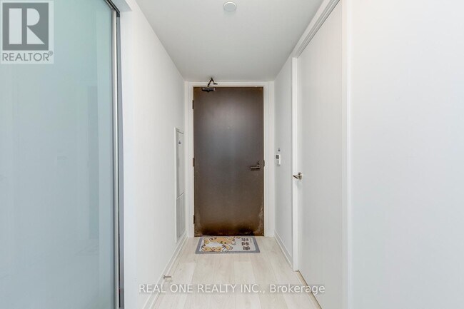 Photo - 60 Shuter St Unit 303