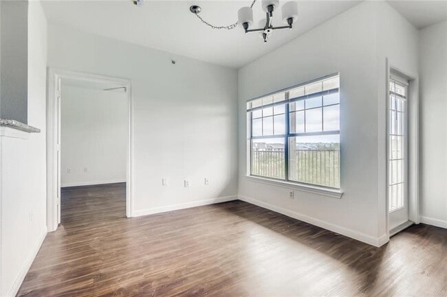 Photo - 2320 Gracy Farms Ln Unit 835