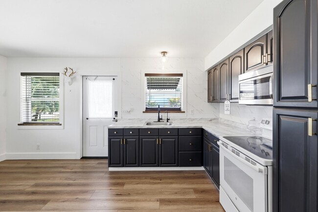 Photo - 2708 Hinda Rd Unit 2708