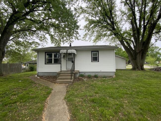 Photo - 620 Sager St House